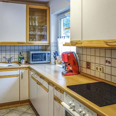 Nyaraló In With Kitchen